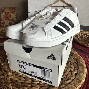 NEW Adidas Kids Grand Court 2.0K GW6511 Sneakers White/Black US 12K/UK 11.5K NIB